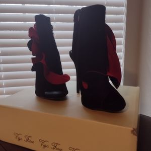 Madison by Show dazzle Heels